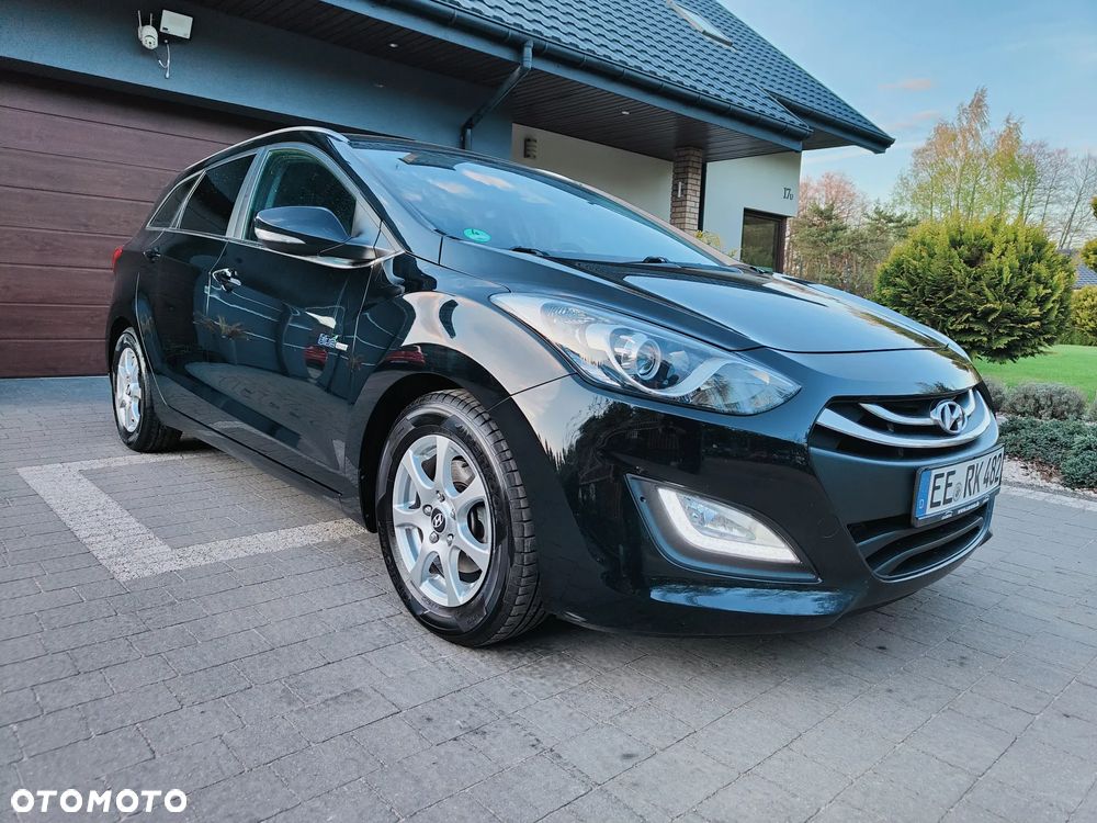 Hyundai i30 blue Kombi 1.6 GDi Style - 37