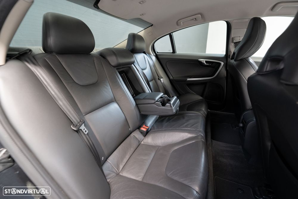 Volvo S60 2.0 D3 Summum - 18