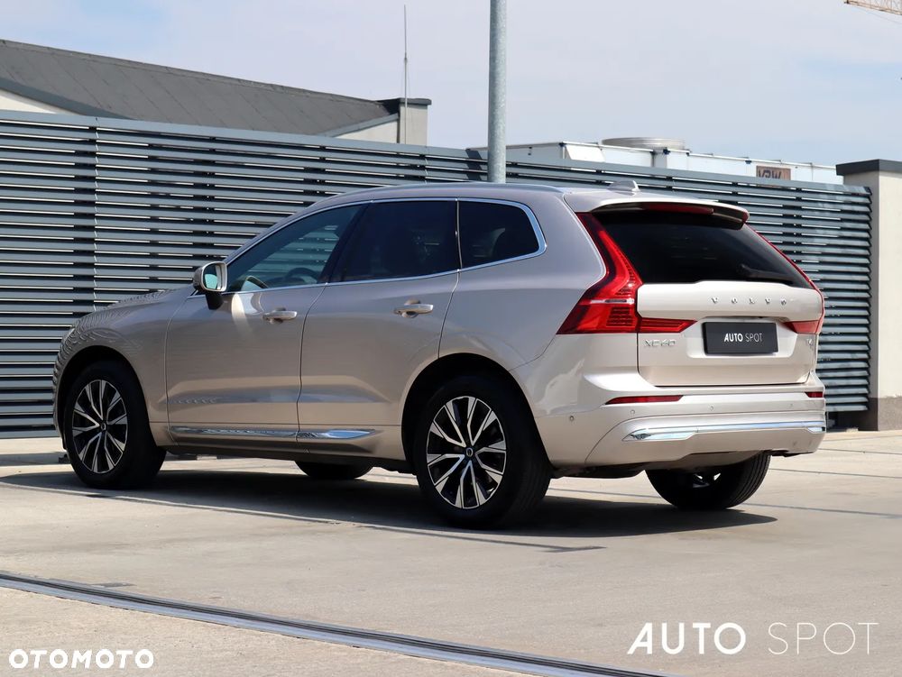 Volvo XC 60 B4 B Plus Bright - 4