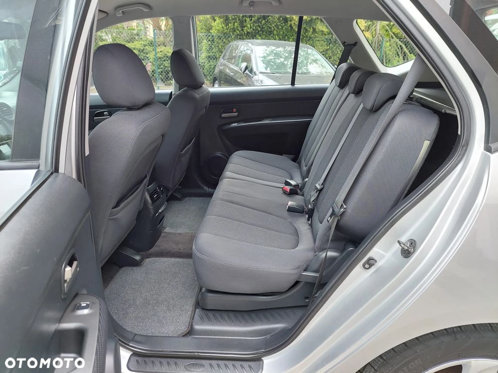 Kia Carens 2.0 CVVT EX - 18