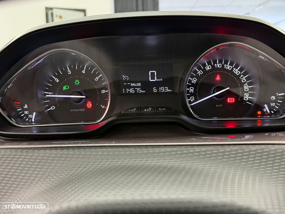 Peugeot 2008 1.2 VTi Active - 12