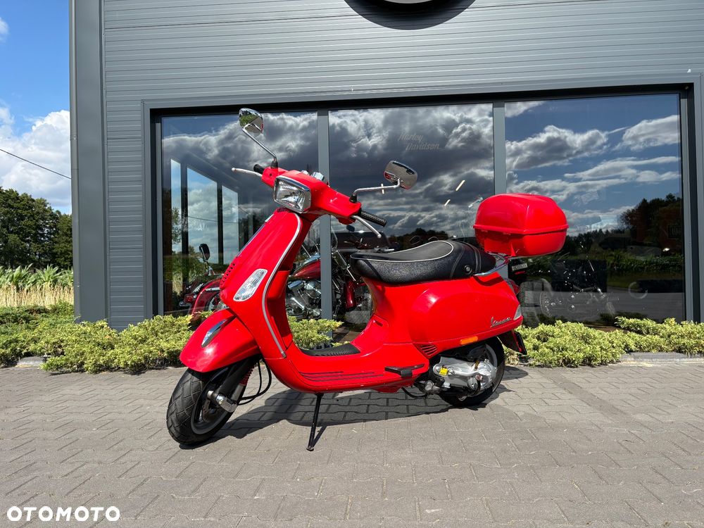 Piaggio Vespa - 1