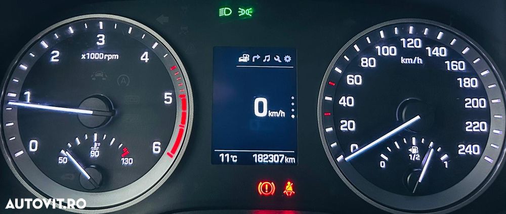 Hyundai Tucson blue 1.7 CRDi 2WD Passion Plus - 30