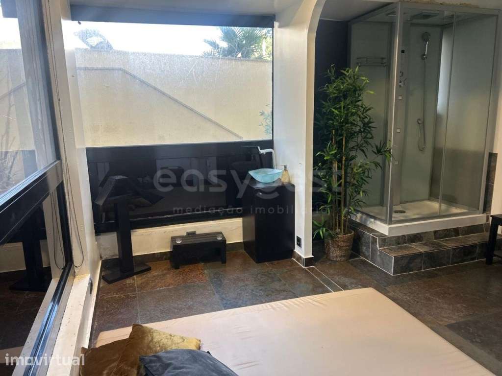 Loja com Licença para transformar em habitação T2 - Grande imagem: 5/20