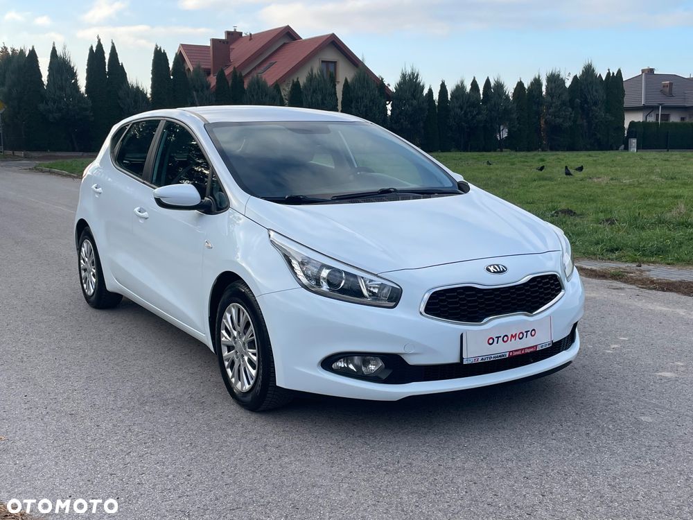 Kia Ceed 1.4 CVVT Attract - 33