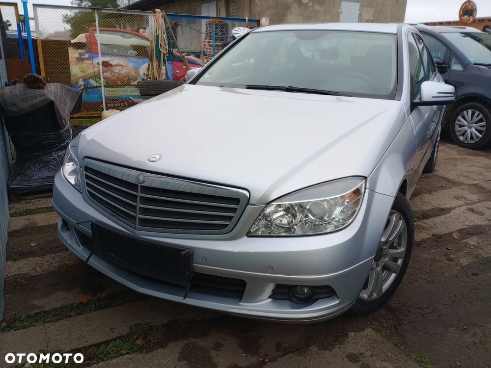 Lusterko prawe C klasa w204 C775 Mercedes, maska zderzak, pas błotnik - 31