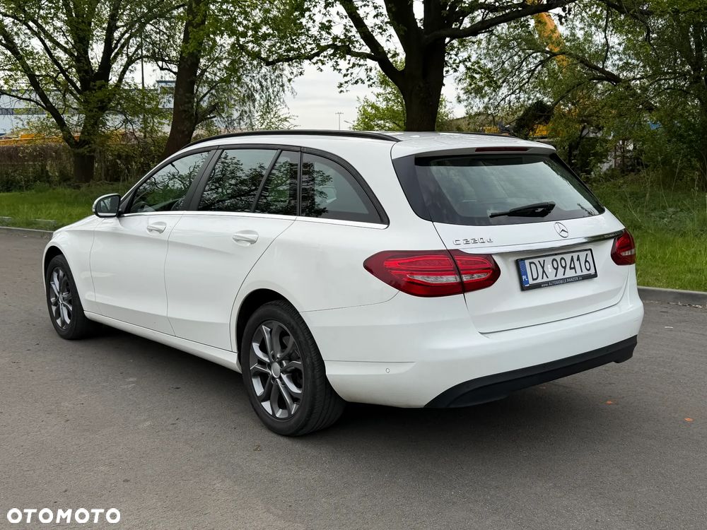 Mercedes-Benz Klasa C 220 CDI BlueEff Edition Classic - 4