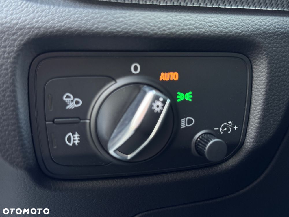 Audi A3 Sportback 1.4 TFSI cylinder on demand ultra Ambiente - 32