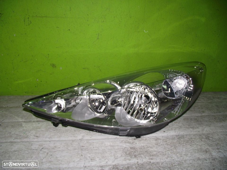 Farol Esquerdo Peugeot 206 Plus - 2009 / 2024 - 2