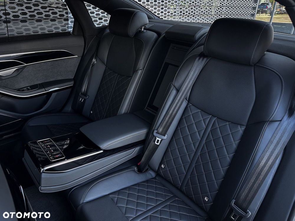 Audi A8 - 38