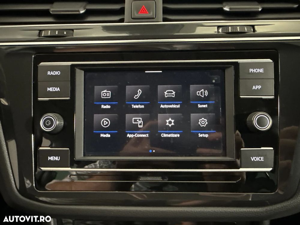 Volkswagen Tiguan - 23