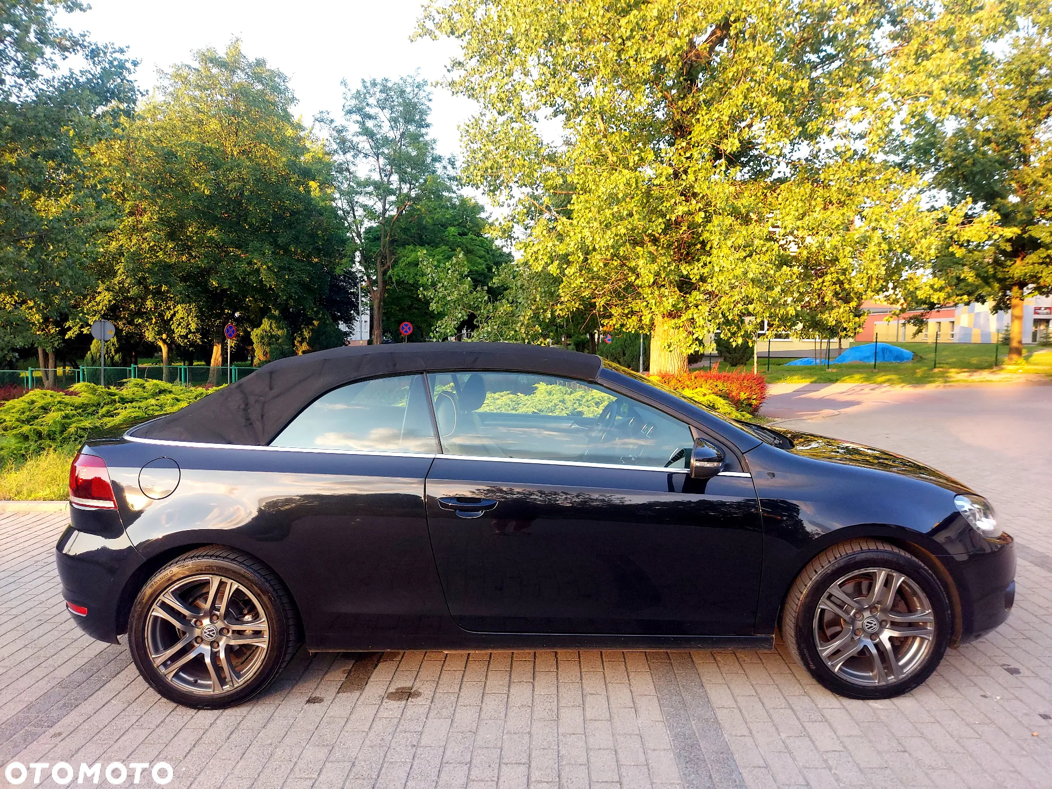 Volkswagen Golf Cabrio 2.0 TDI BlueMotion Technology Exclusive - 7