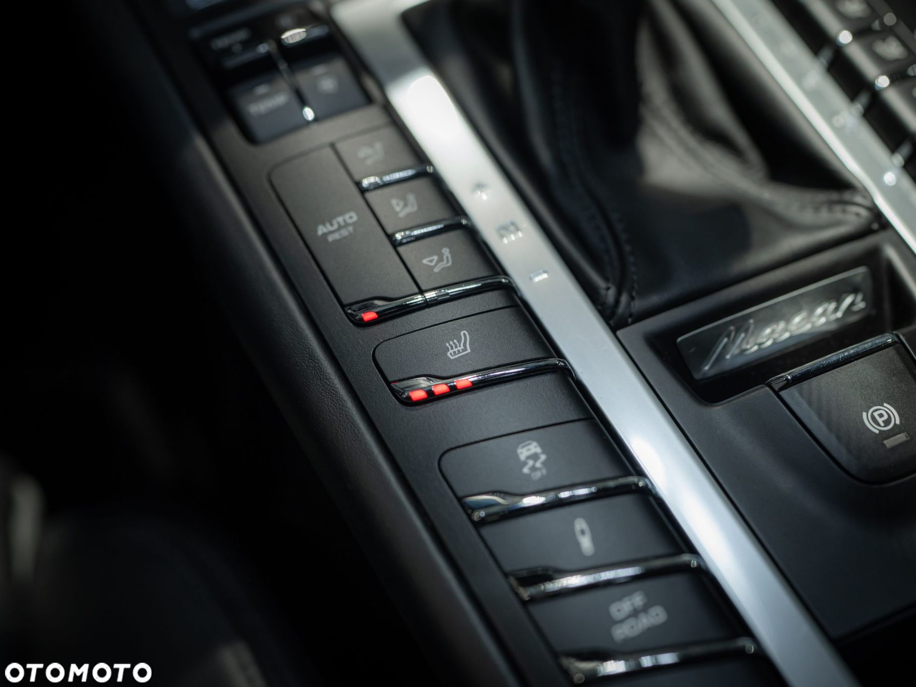 Porsche Macan Turbo - 31