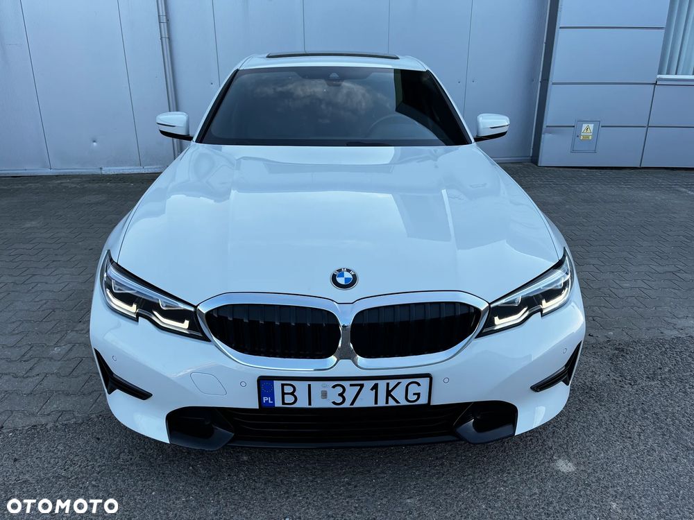 BMW Seria 3 330i Sport Line - 5
