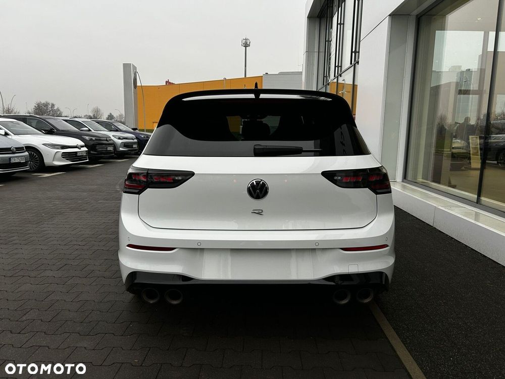 Volkswagen Golf - 8