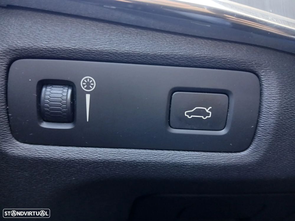 Volvo V90 2.0 D4 Momentum Plus Geartronic - 30