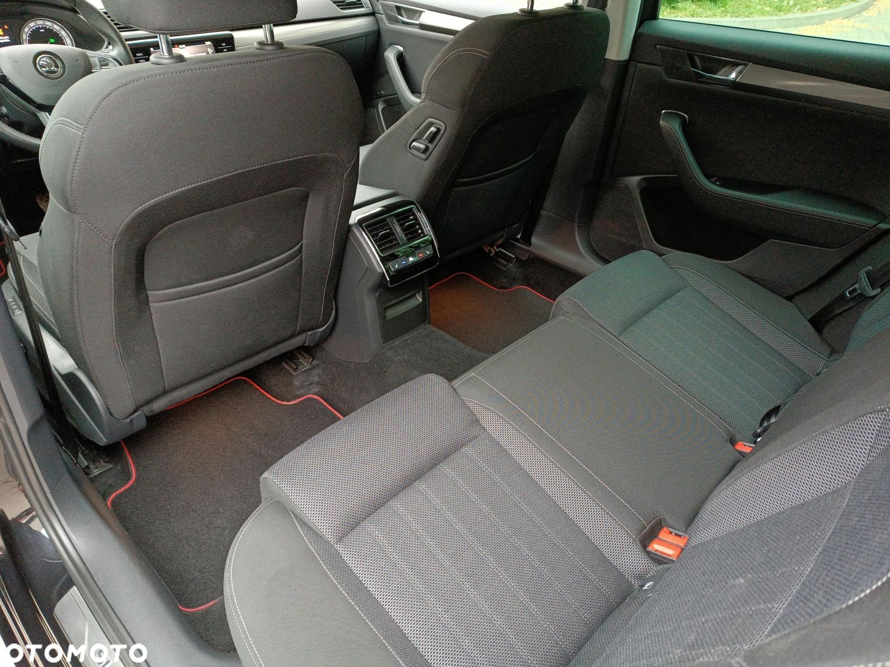 Skoda Superb 2.0 TSI Style DSG - 23