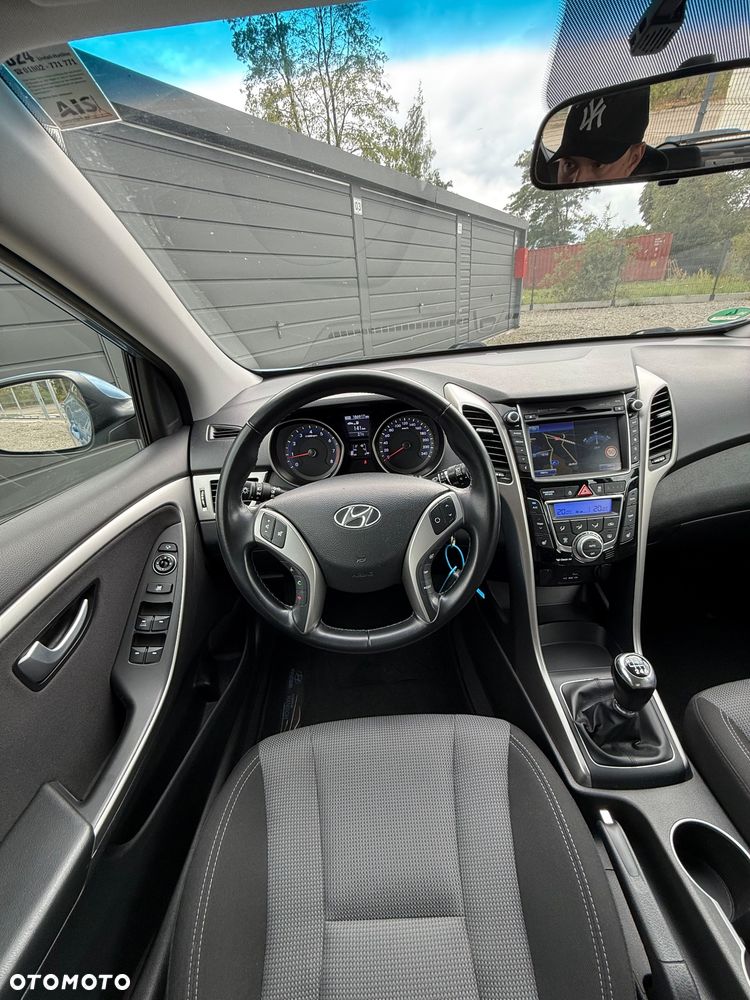 Hyundai i30 blue 1.6 GDI Passion - 24