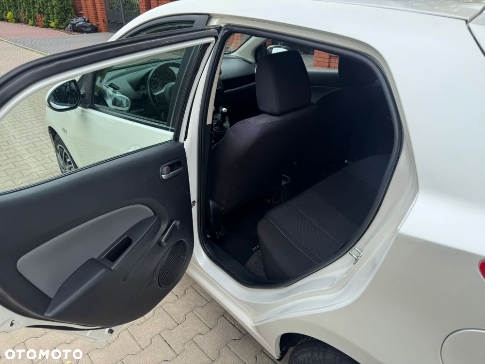 Mazda 2 - 6