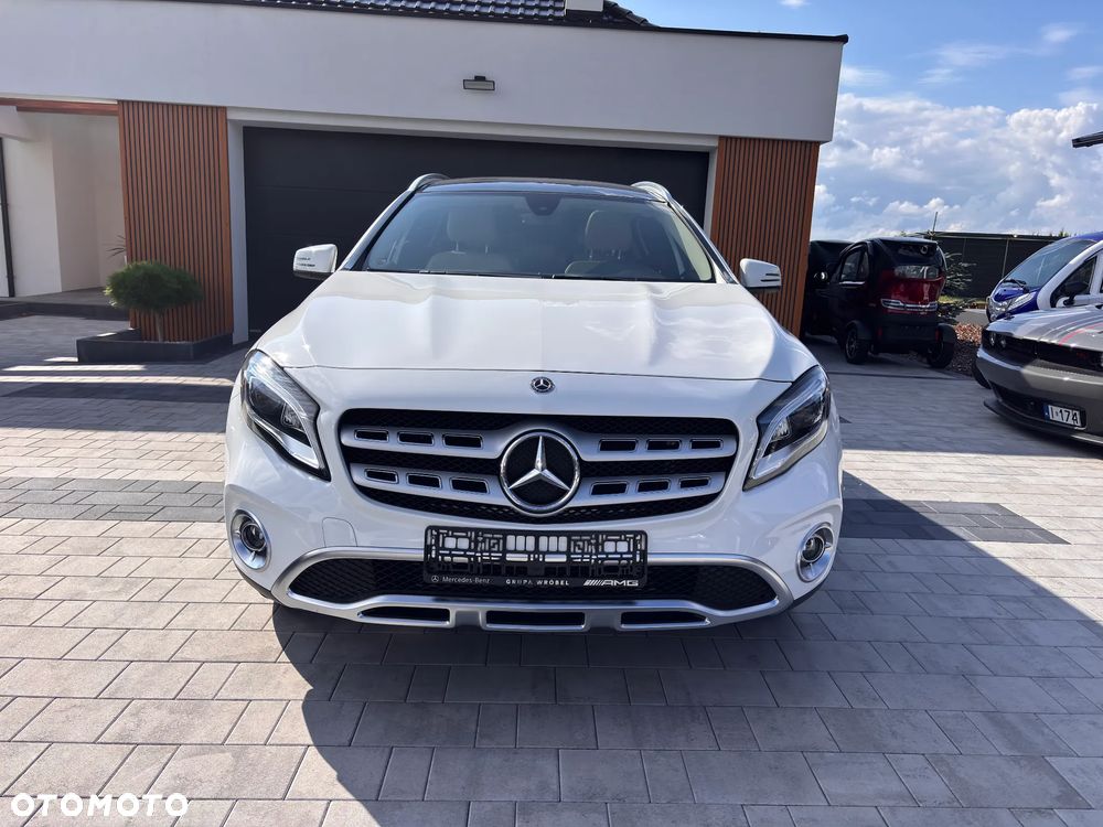 Mercedes-Benz GLA 250 4Matic 8G-DCT Edition 1 - 1