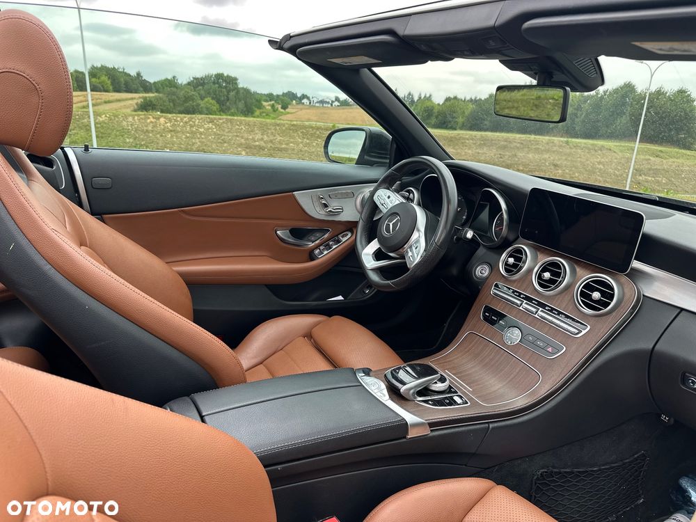 Mercedes-Benz Klasa C 300 9G-TRONIC - 6