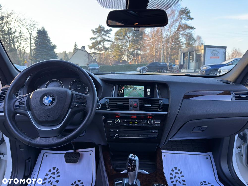 BMW X3 xDrive28i xLine - 35