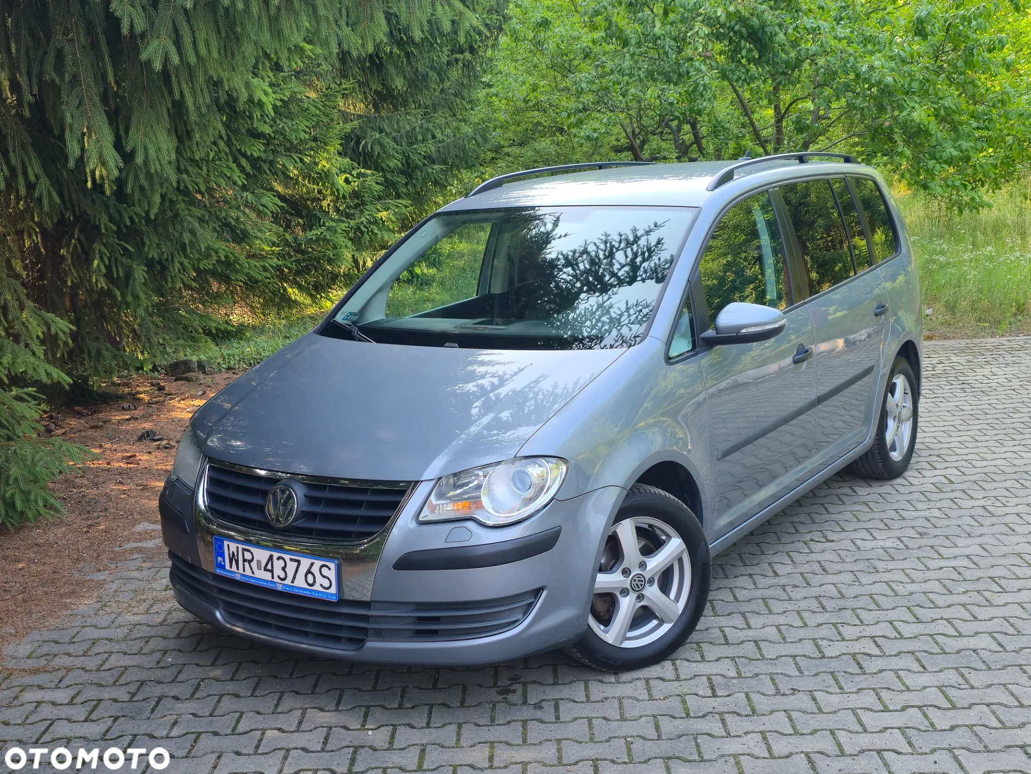 Volkswagen Touran 1.9 TDI Conceptline DSG - 3