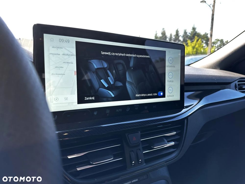 Ford Focus 1.0 EcoBoost mHEV ST-Line X - 19