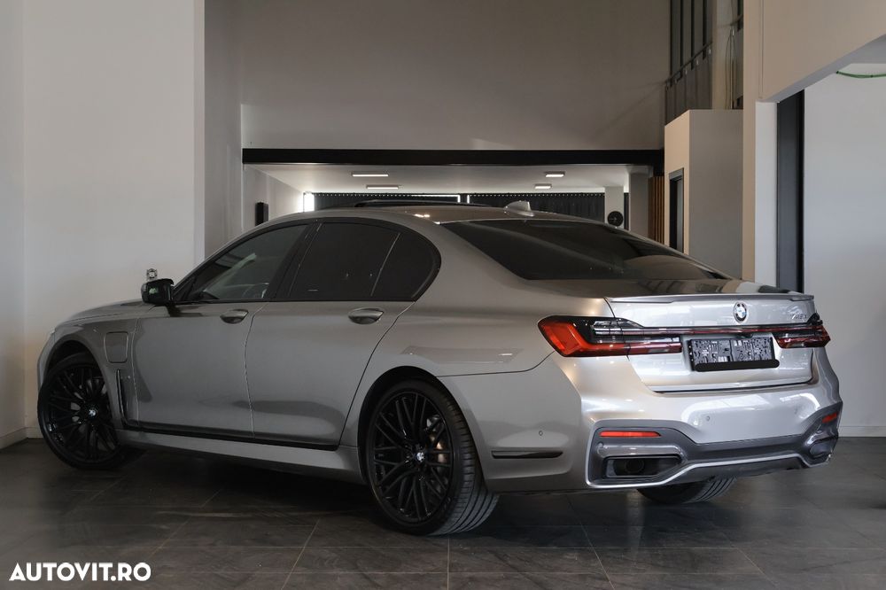 BMW Seria 7 745e - 4