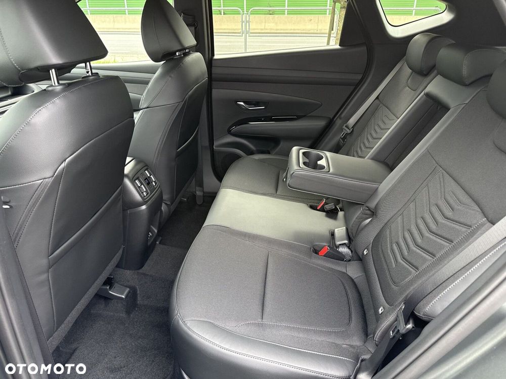Hyundai Tucson 1.6 T-GDi HEV Smart Black 2WD - 18