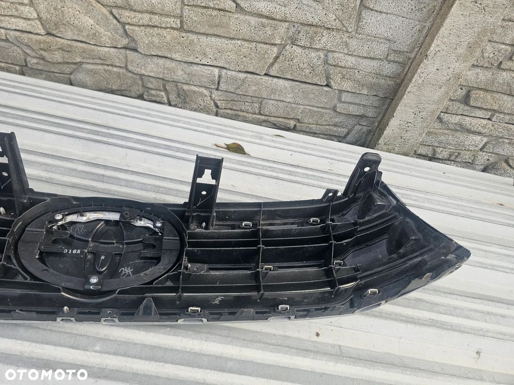 Toyota Hilux VIII 8 15-18r atrapa kratka grill w zderzak ORYGINAŁ - 5