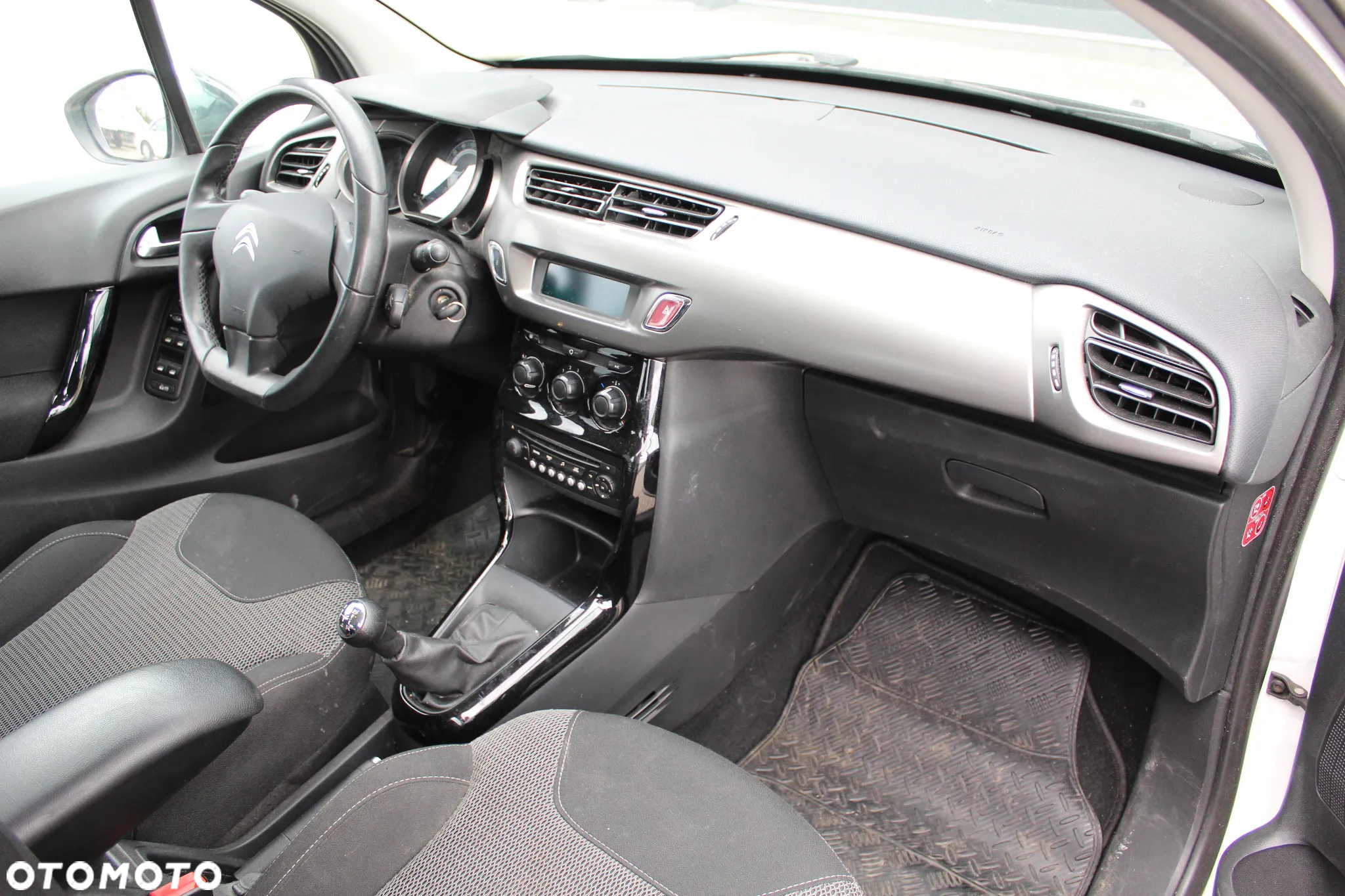 Citroën C3 1.2 PureTech Selection - 12
