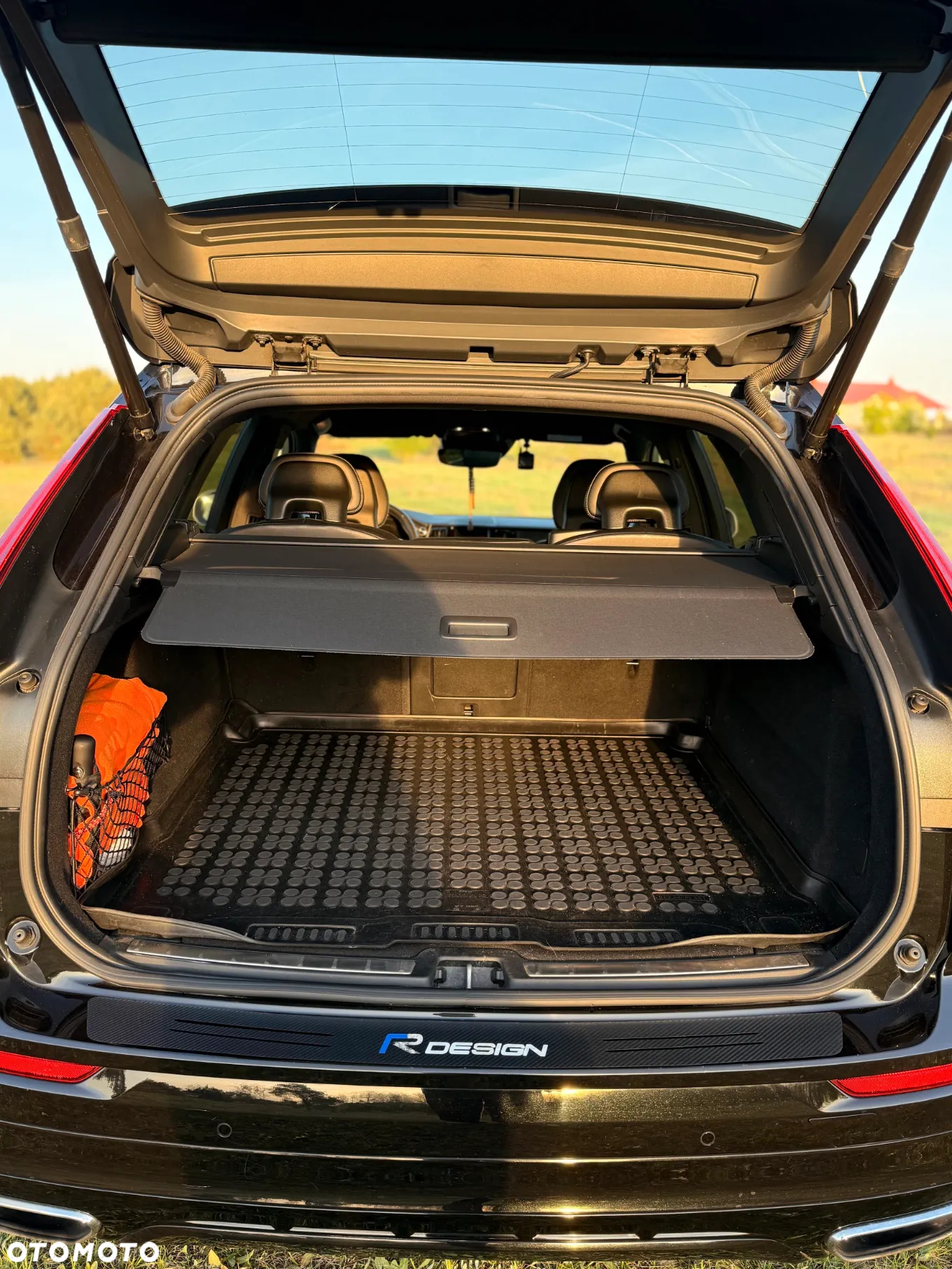 Volvo XC 60 T6 AWD R-Design - 38