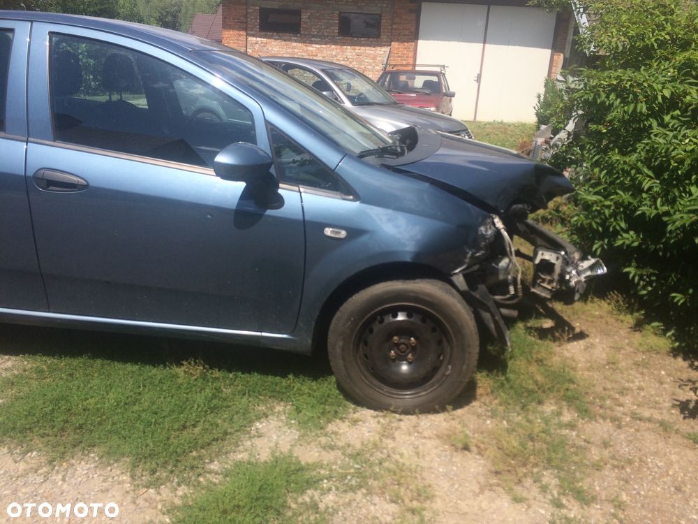 Fiat Punto 1.2 Young - 2