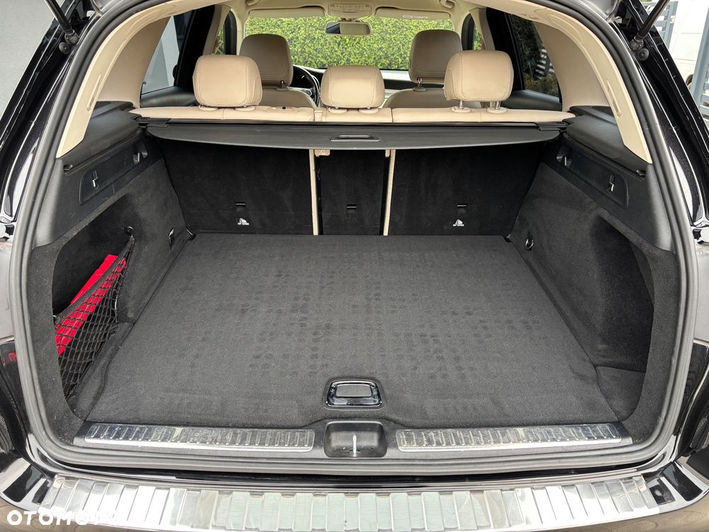 Mercedes-Benz GLC - 38