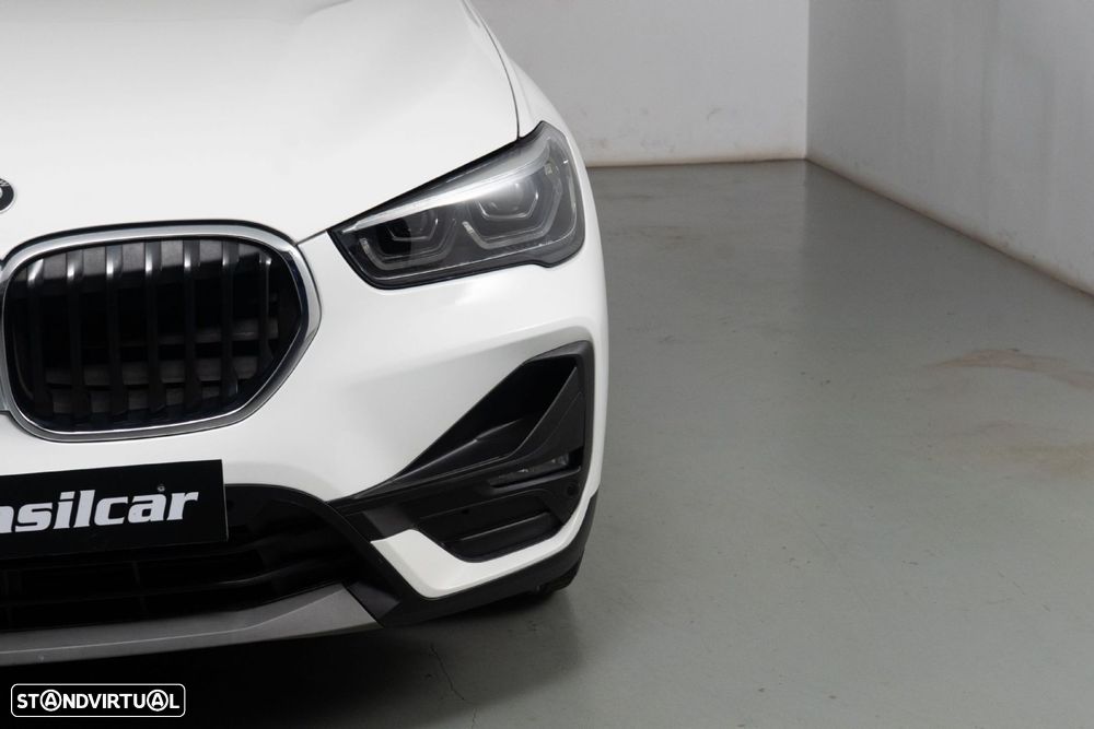 BMW X1 25 e xDrive Corporate Edition - 18