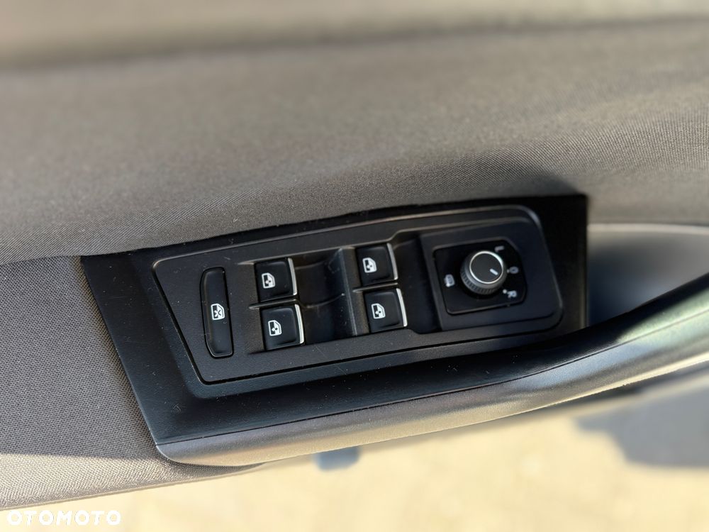 Volkswagen T-Roc 1.5 TSI Life DSG - 27