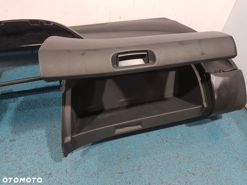 TOYOTA YARIS II DESKA ROZDZIELCZA - 2