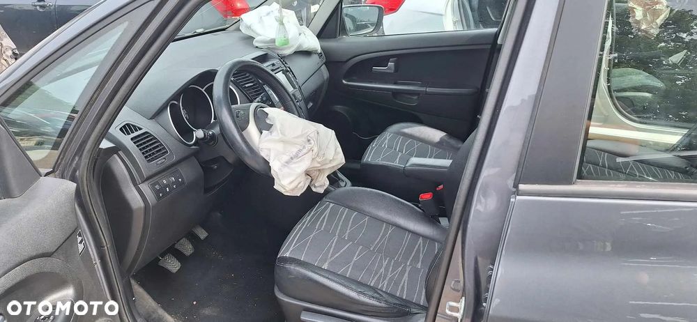 KIA VENGA 1,6CRDI kompresor pompa klimatyzacji - 7