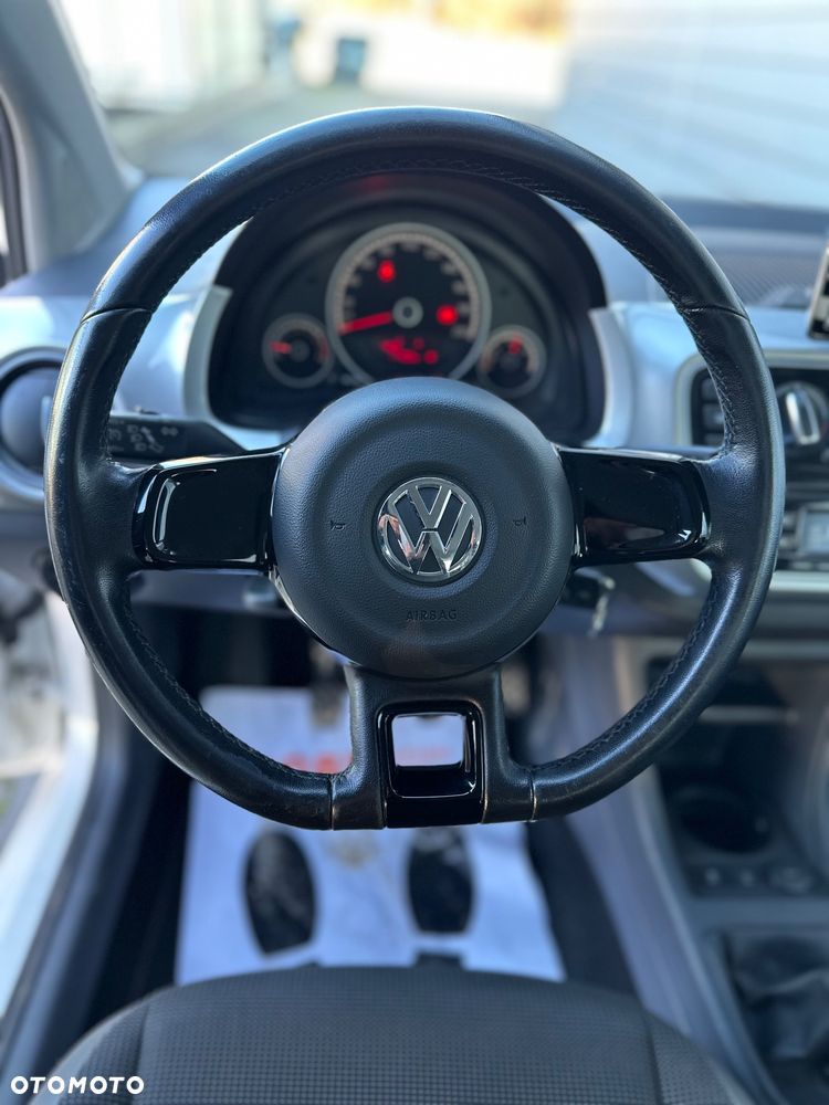 Volkswagen up! - 14
