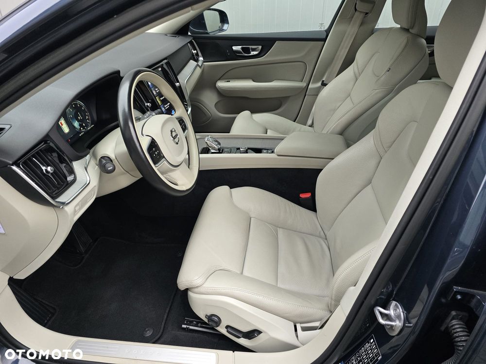 Volvo V60 T4 Geartronic R-Design - 12