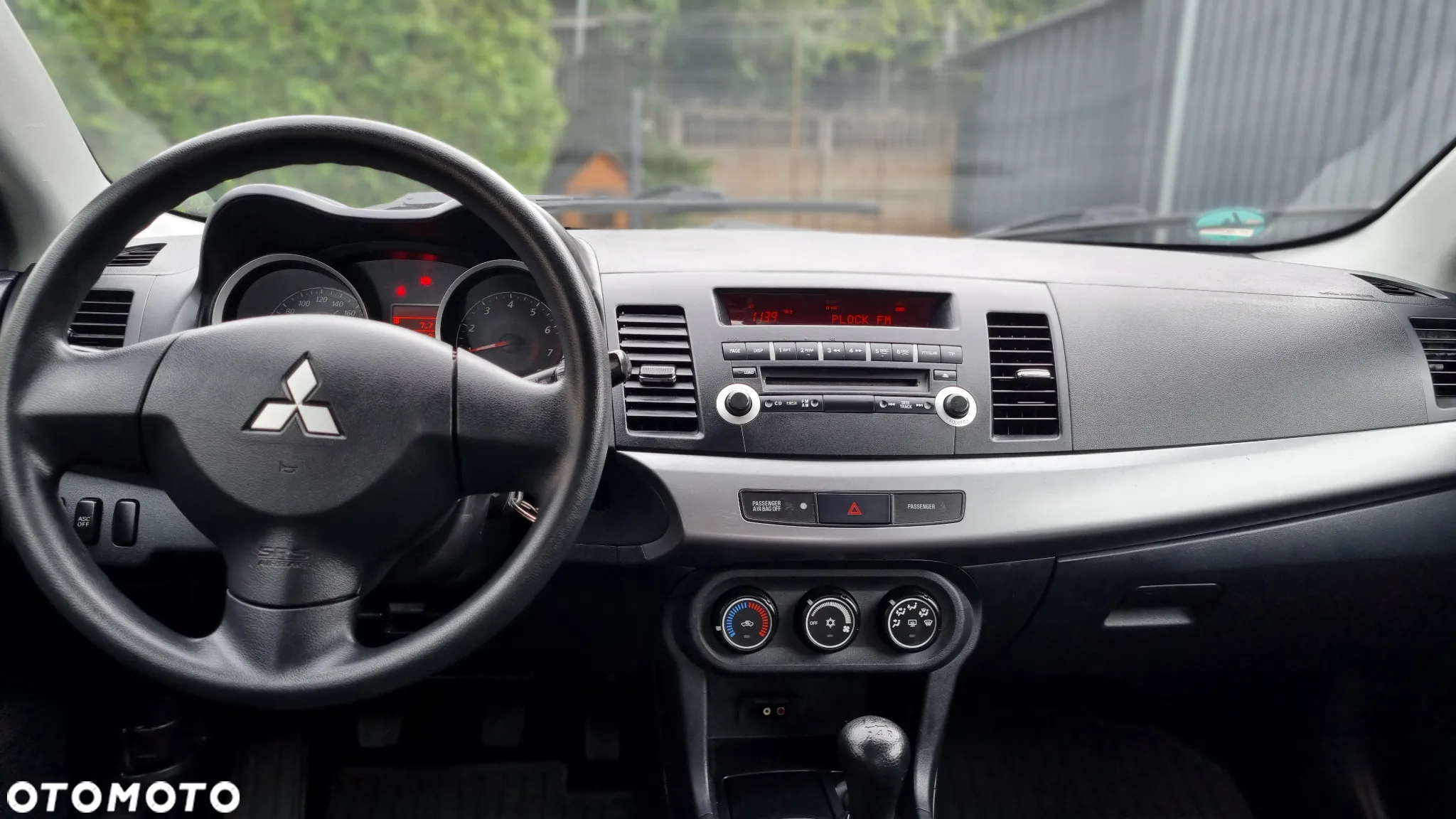 Mitsubishi Lancer 1.5 - 23