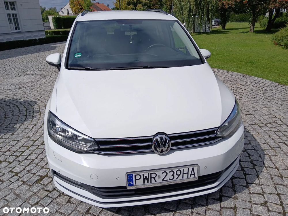 Volkswagen Touran - 4