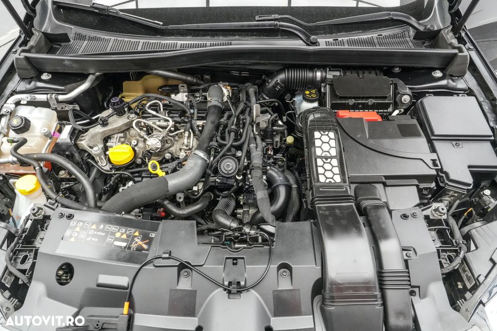 Renault Megane TCE 140 Equilibre - 23