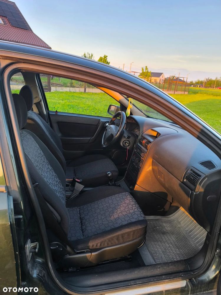 Opel Astra - 17