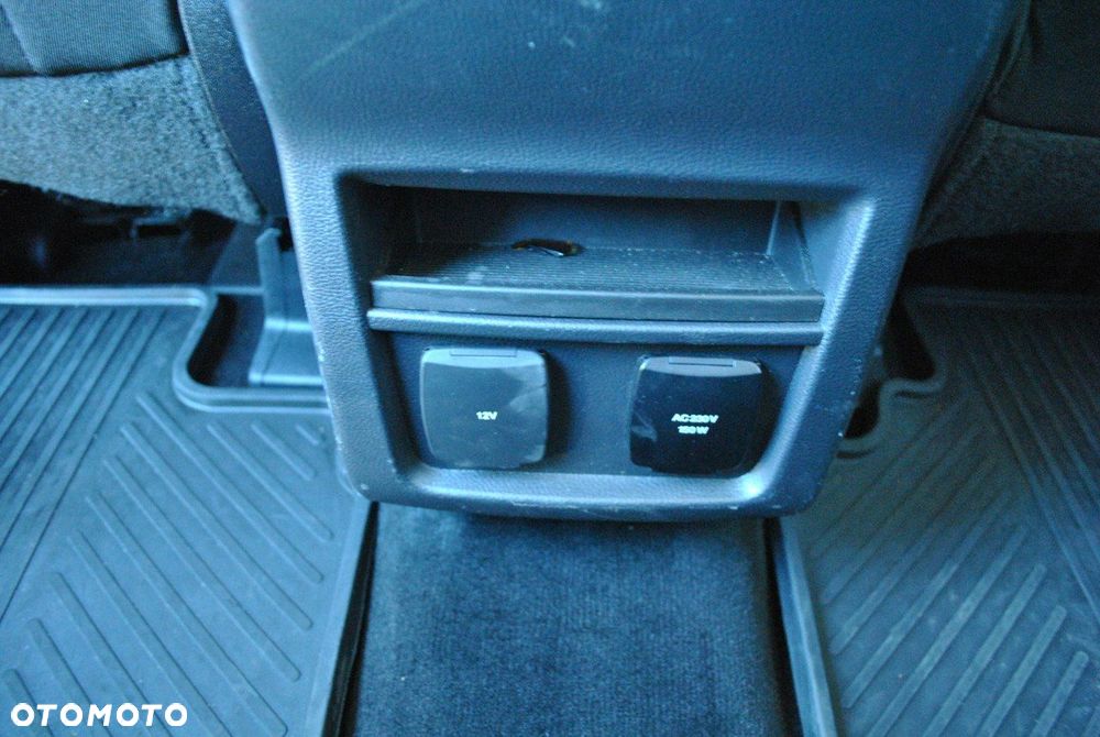 Ford S-Max 2.0 EcoBlue Titanium - 17