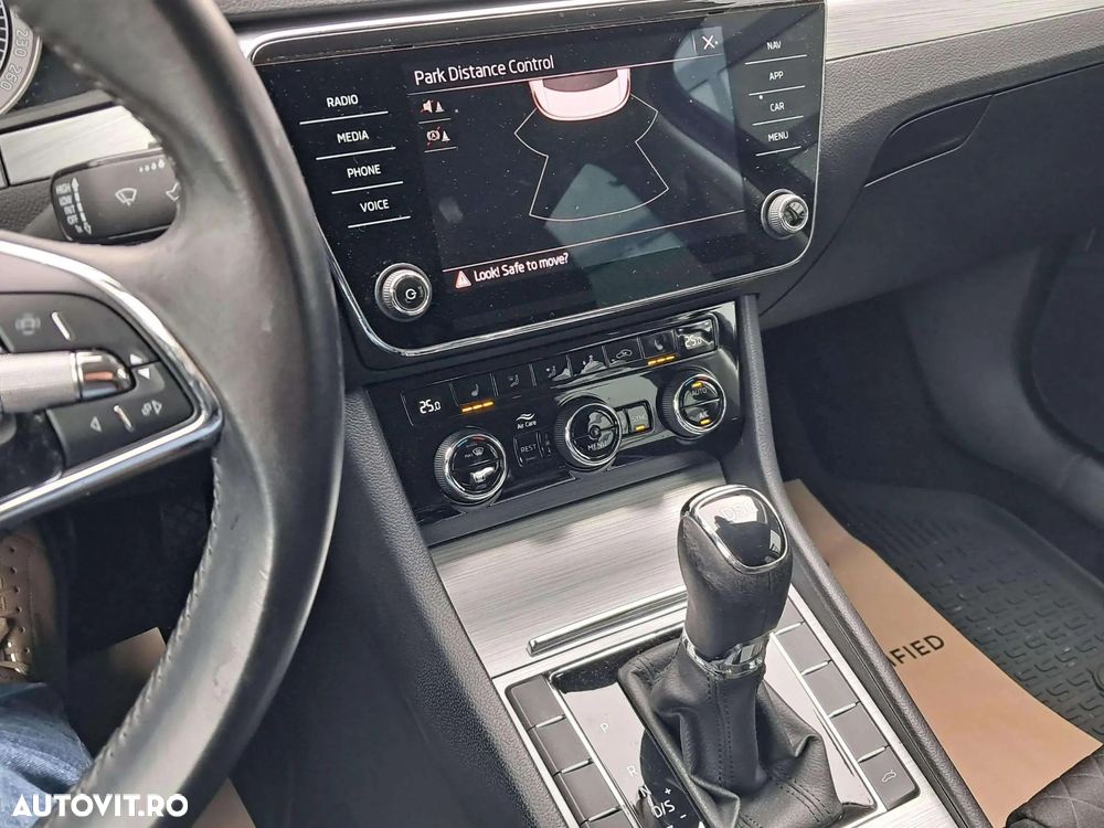 Skoda Superb 2.0 TDI DSG Ambition - 14