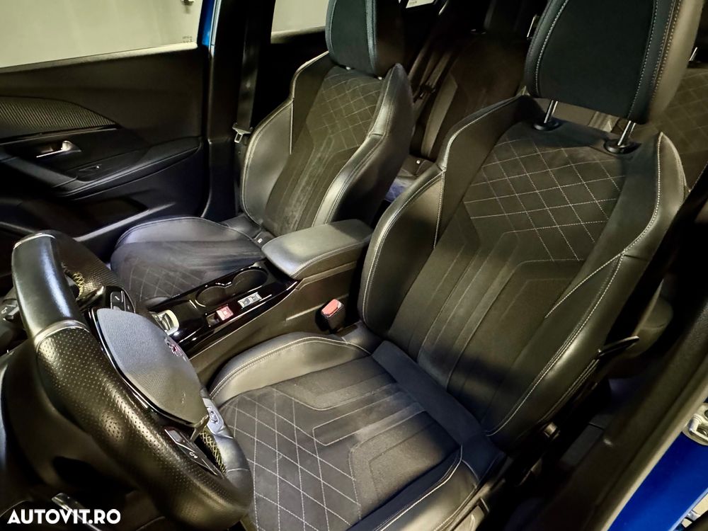 Peugeot 2008 1.2 PureTech EAT8 STT GT - 12