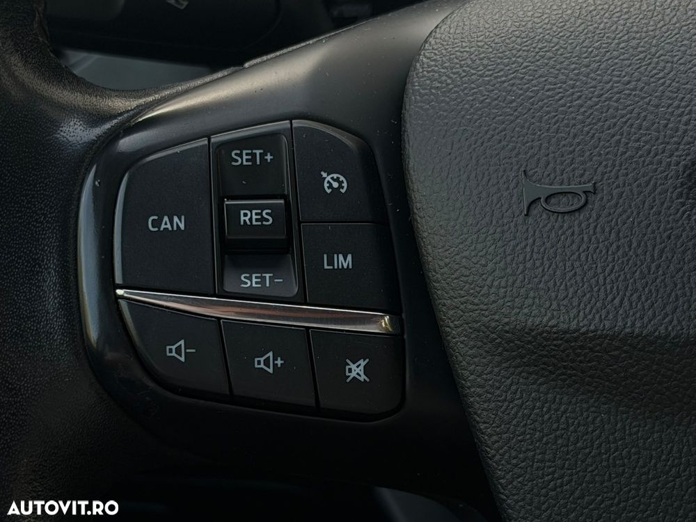 Ford Focus - 13