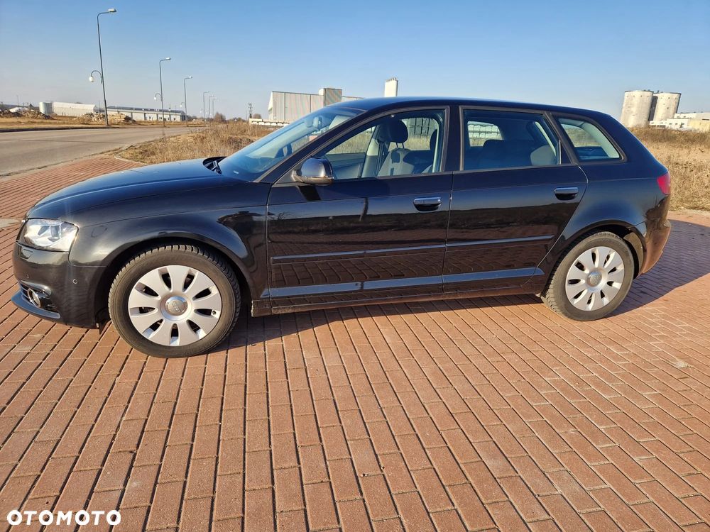 Audi A3 Sportback - 3